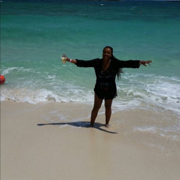 Swim suit coverup - Picture 4 of 4